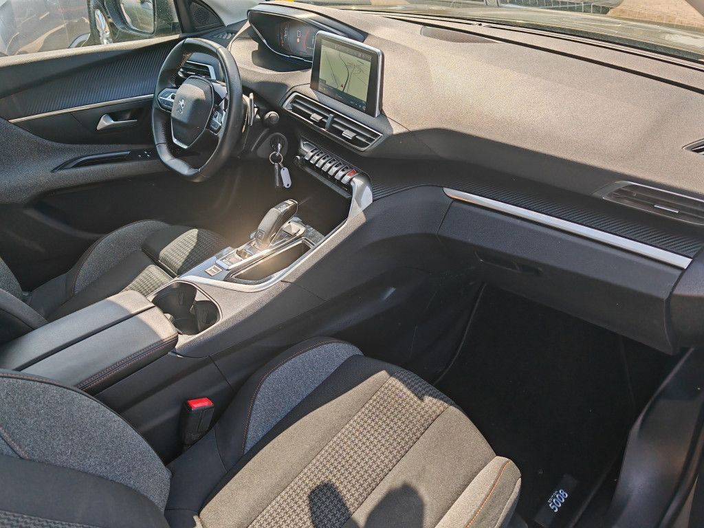 Peugeot 5008 BlueHDI 130 EAT8 KOMFORTSITZ - Samsaru's Car Outlet