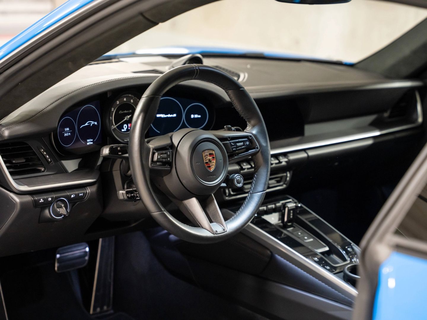 Porsche 992 Turbo S Burmester InnoDrive PCCB Lift-VA