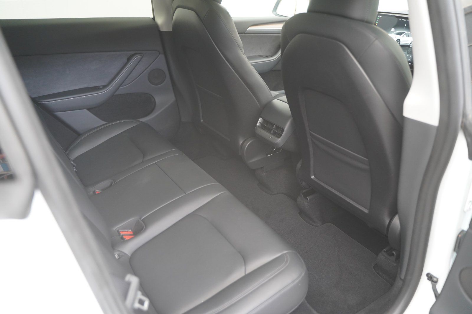 Tesla Model Y Standard Range RWD *1. Hand*unfallfrei*