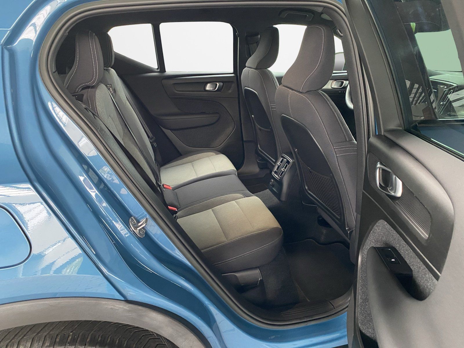 Volvo XC40 Twin Engine Plus Dark AHK