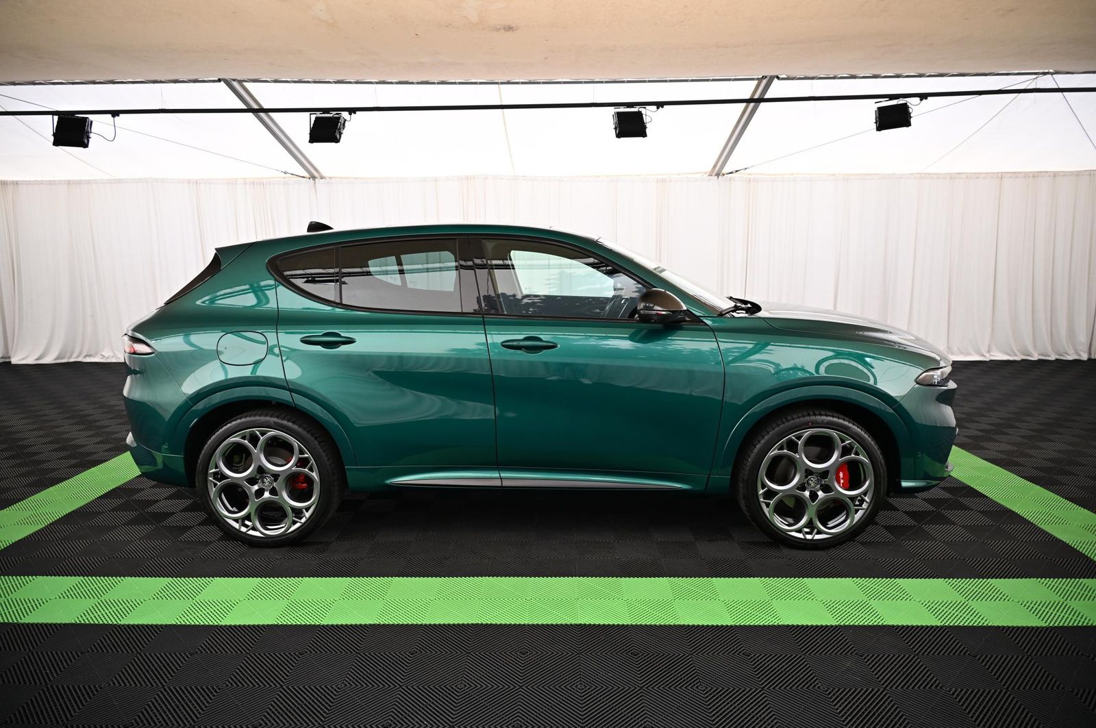 Alfa Romeo Tonale 1.3 PHEV 280 Q4 Tributo Italiano LED/PANO