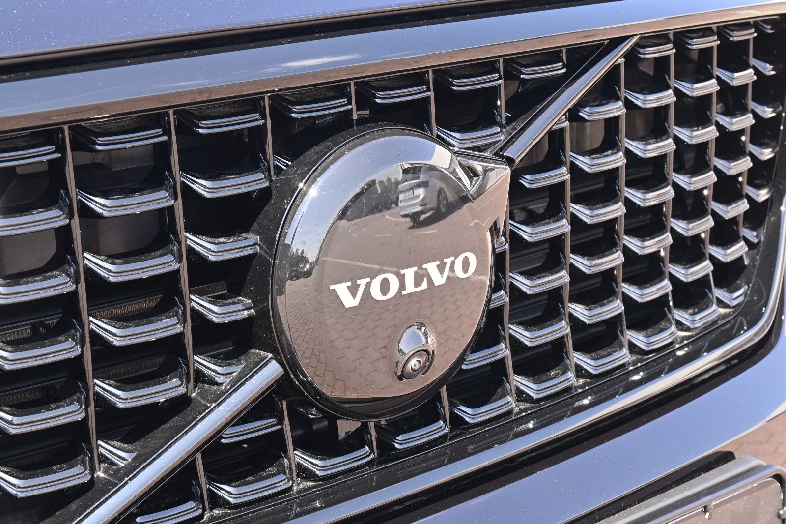 Volvo XC40 B3 DKG Plus Black Edition*PANO*360°*ACC*AHK