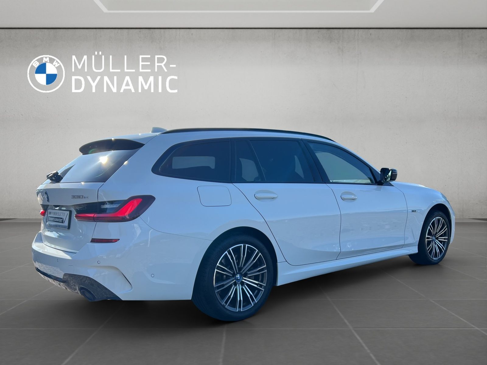 BMW 330e xDrive M Sport - Samsaru's Car Outlet