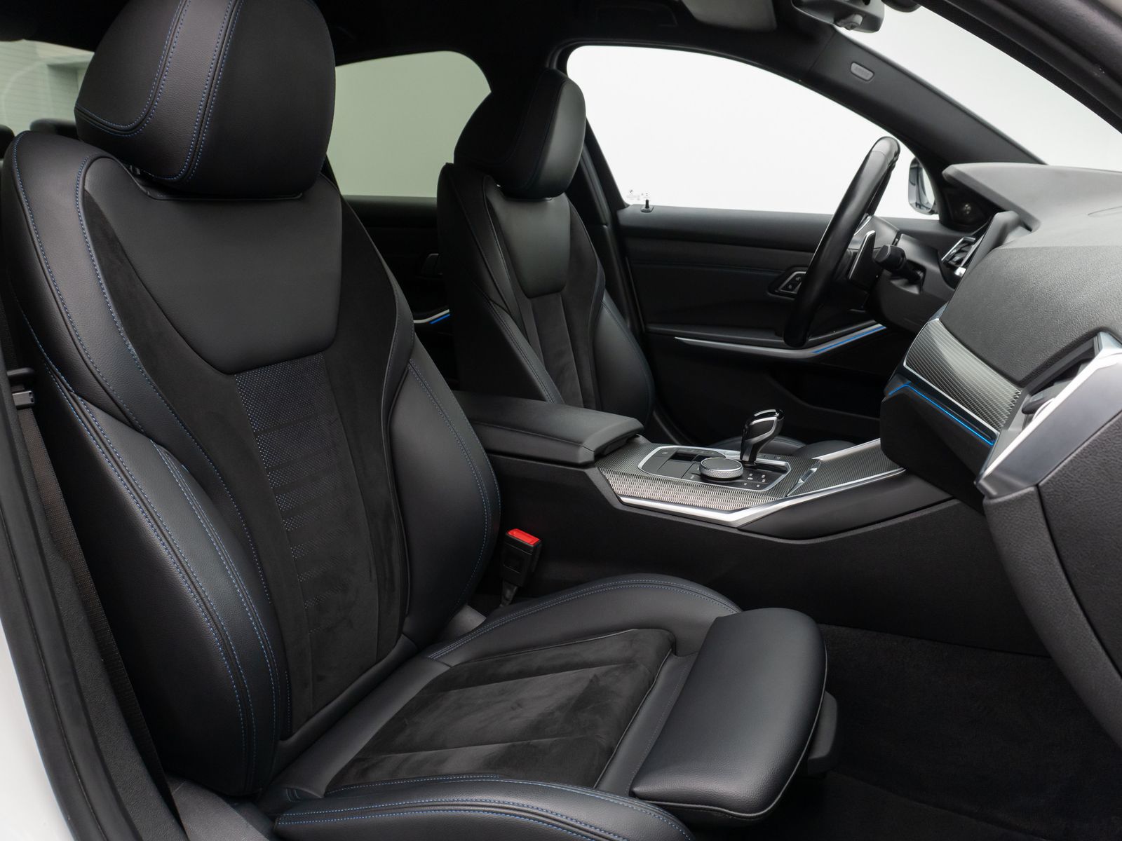 BMW 320e M Sport - Samsaru's Car Outlet