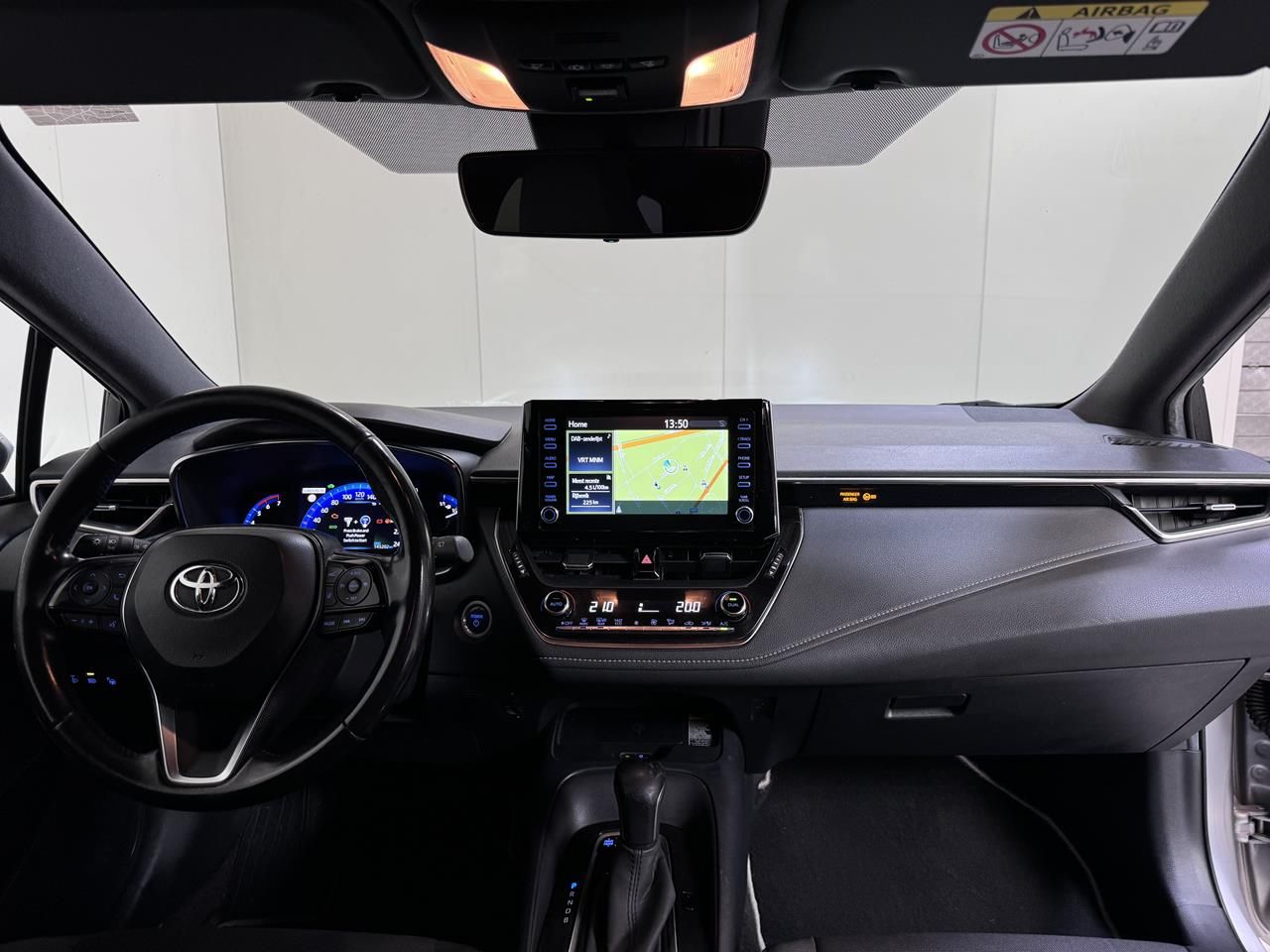 Toyota Corolla 1.8 Hybrid - Samsaru's Car Outlet