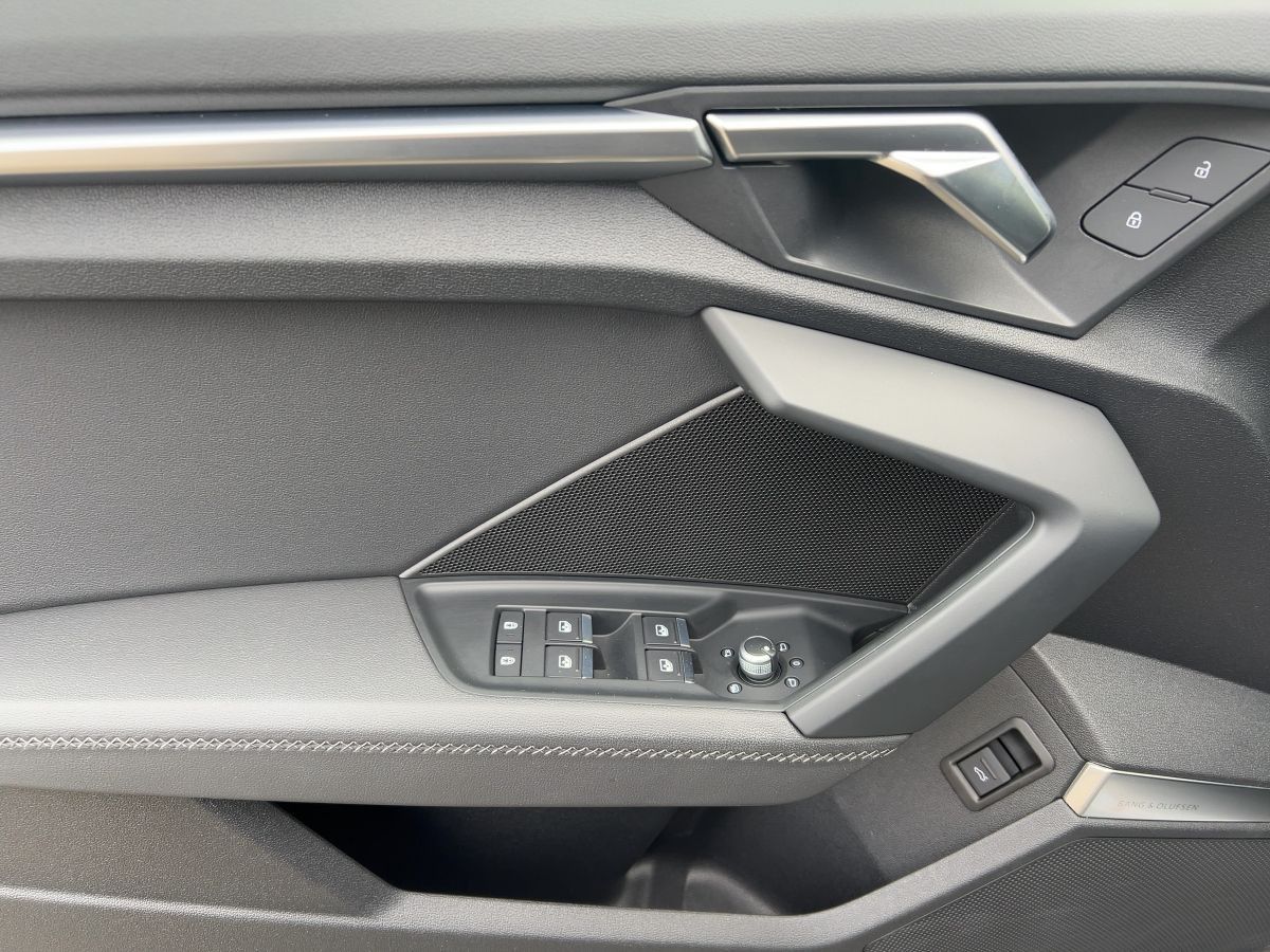 Audi A3 Sportback 30 TDI S line S tronic Navi Pano Ka