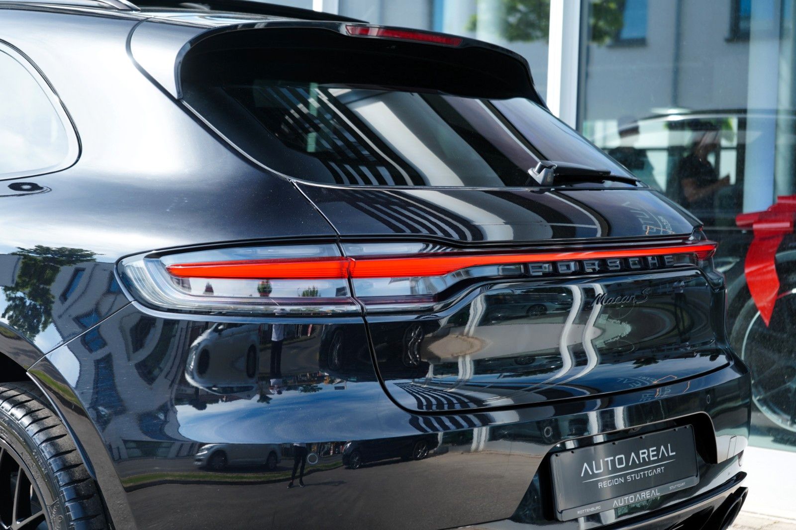 Porsche Macan S - Samsaru's Car Outlet