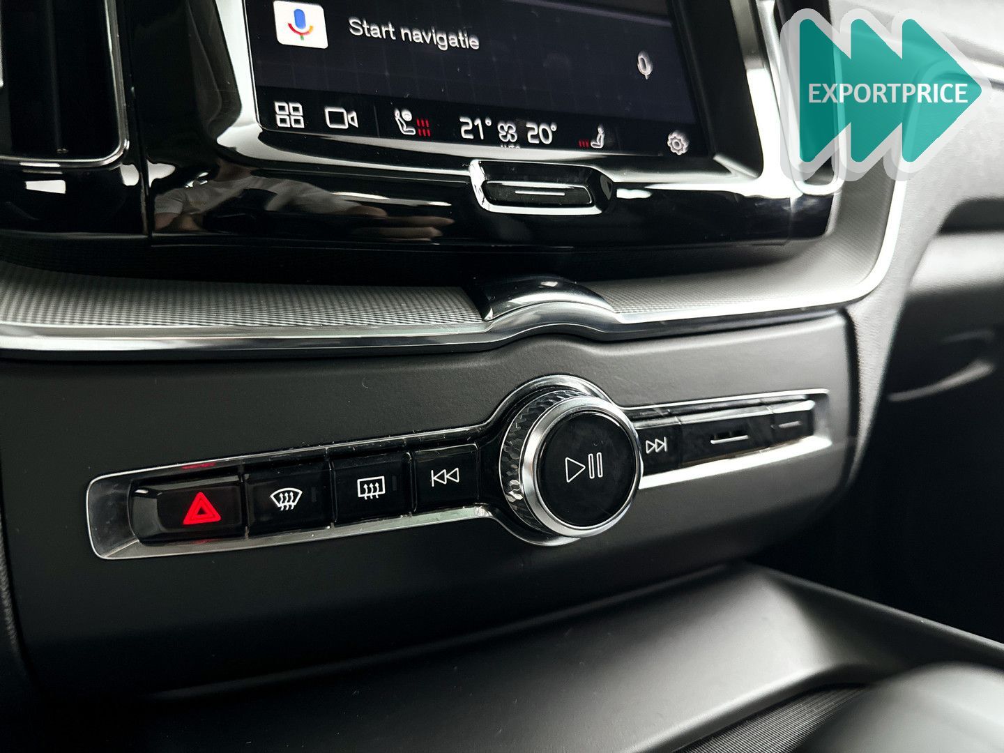 Volvo XC60 T6 Plug-in hybrid AWD Plus Dark | panorama