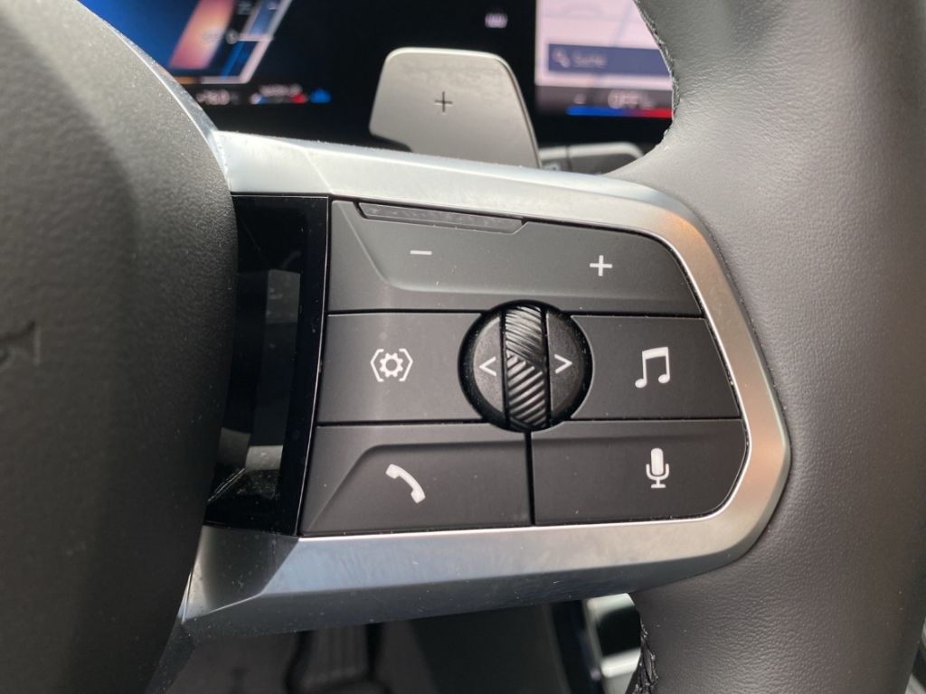 BMW X1 xDrive20d LiveCockpitPro - Samsaru's Car Outlet