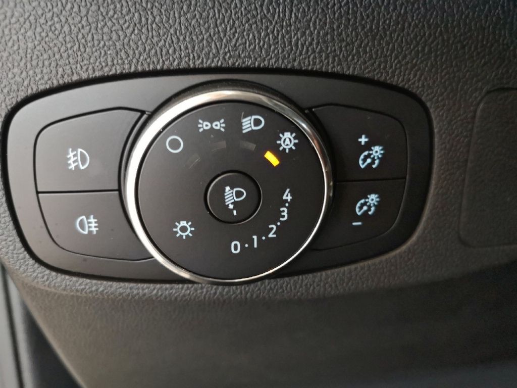 Ford Focus - Samsaru's Car Outlet