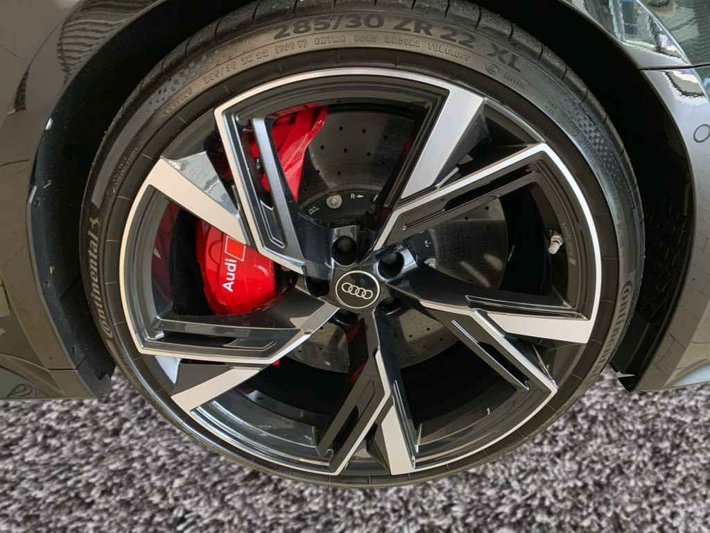 Audi RS6 Avant *KERAMIK*RS-ABGAS*LASER*PANO*STDHZ*AHK