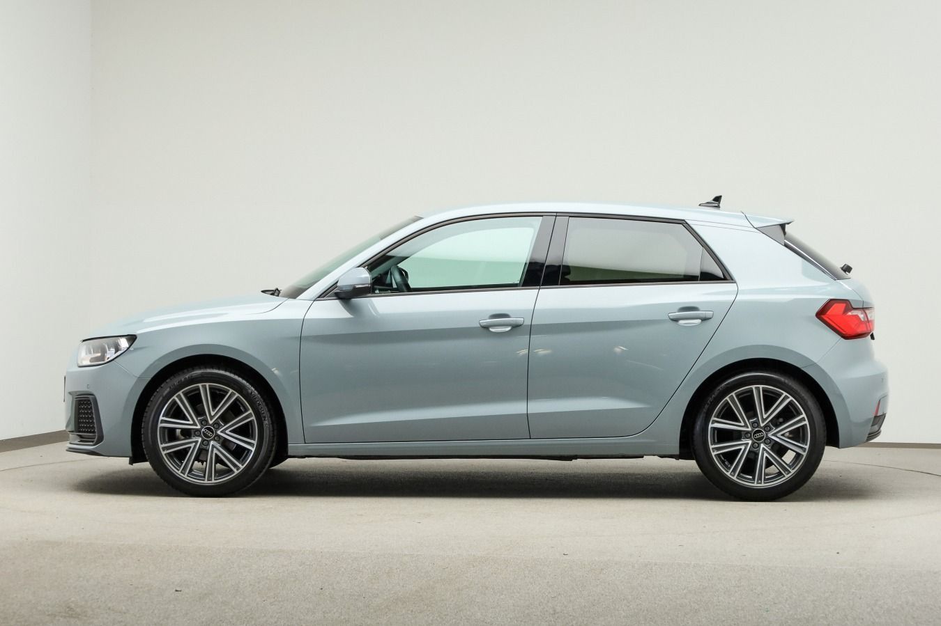 Audi A1 Sportback 30 TFSI advanced - Samsaru's Car Outlet