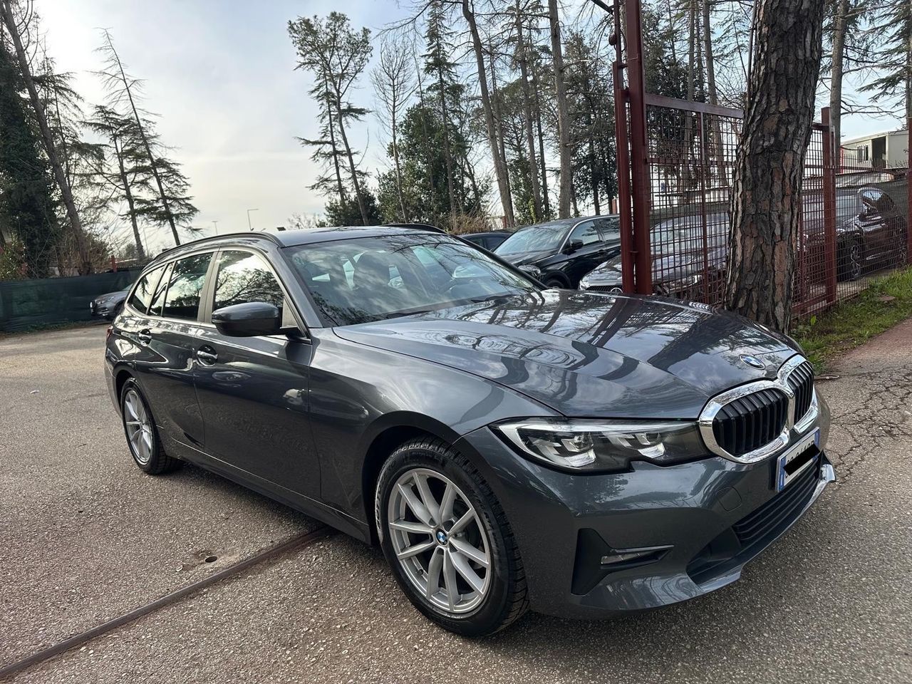 BMW 318 318d Touring Business Advantage - Samsaru's Car Outlet