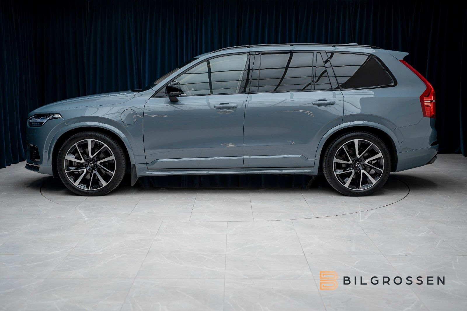 Volvo XC90 T8 Recharge Ultimate Dark B&W Pano HUD