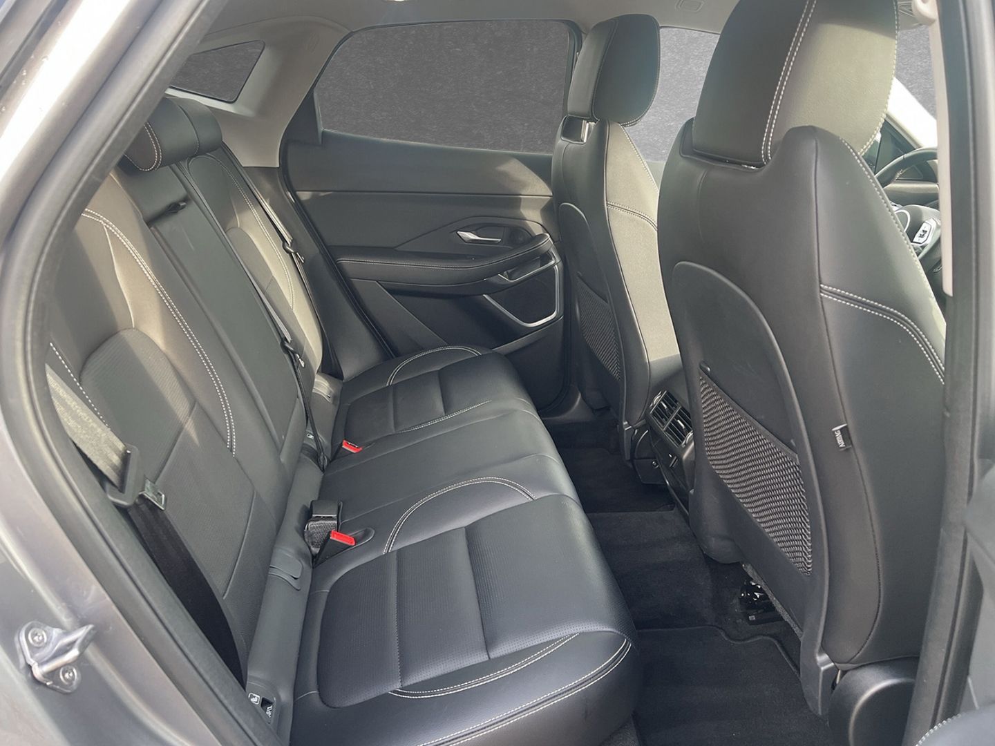 Jaguar E-Pace P300e R-Dynamic SE AWD *AHKe*BlackP.*