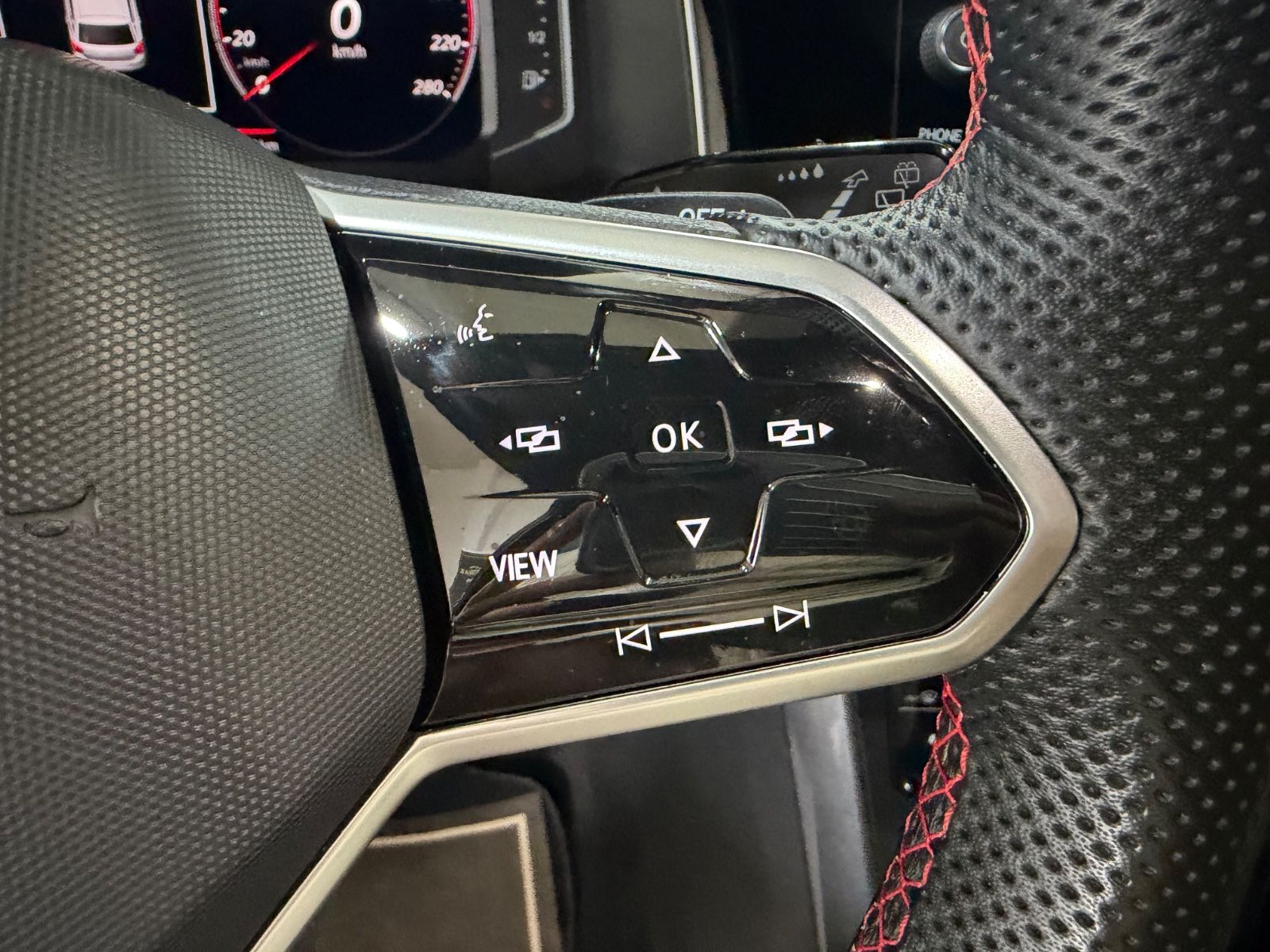Volkswagen Polo VI GTI 2.0TSI DSG/ALCANTARA/CAM/MATRIX/18"