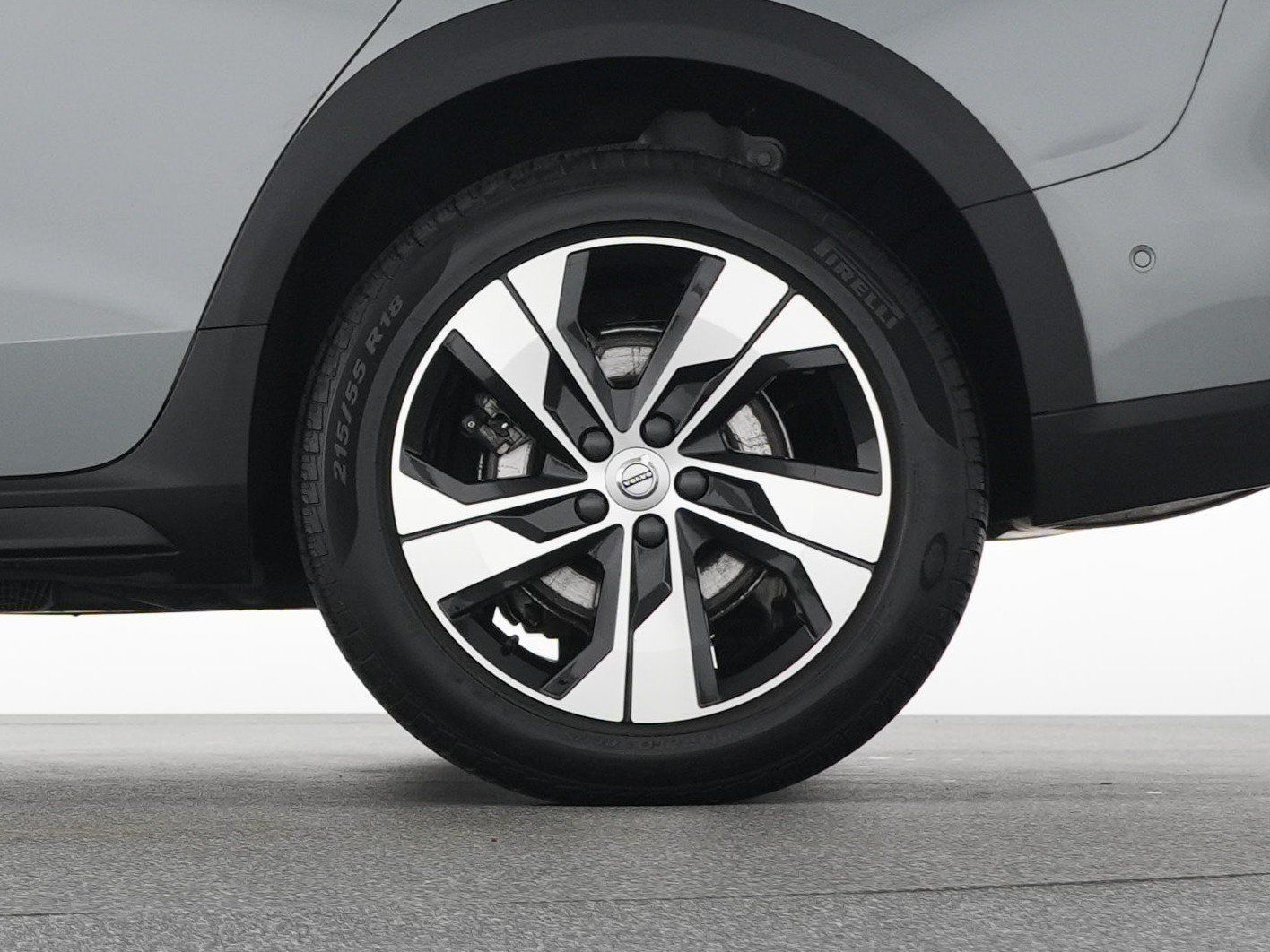 Volvo V60 CC B4 AWD Plus SONDERFINANZIERUNG 1,99%*
