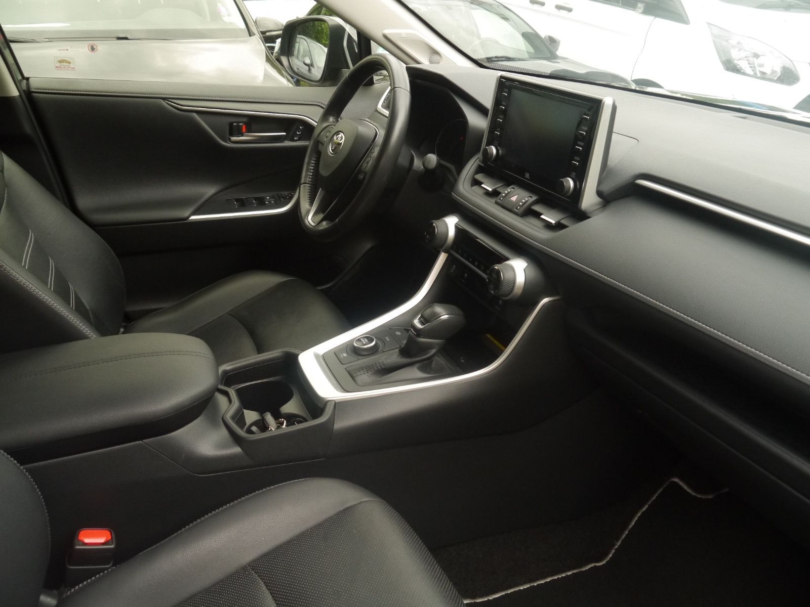 Toyota RAV 4 RAV4 Hybrid 4x4 Lounge - Samsaru's Car Outlet