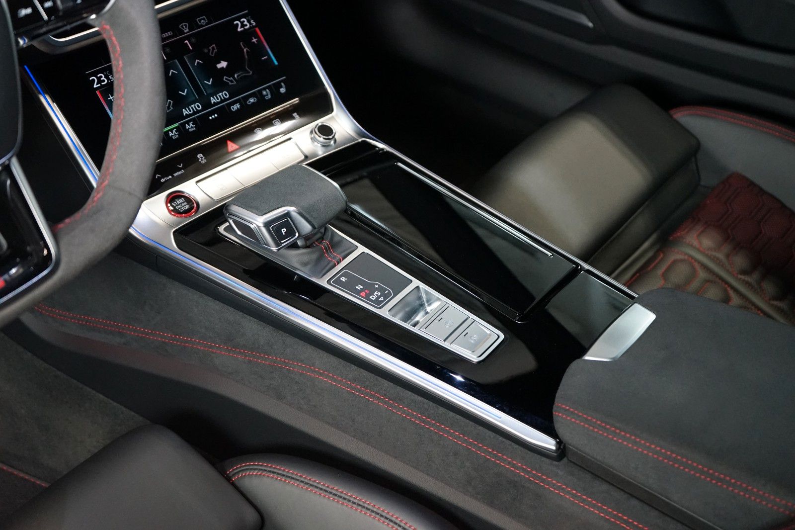Audi RS6 Performance*AUX.HEAT*PANO*120.331€ NETTO