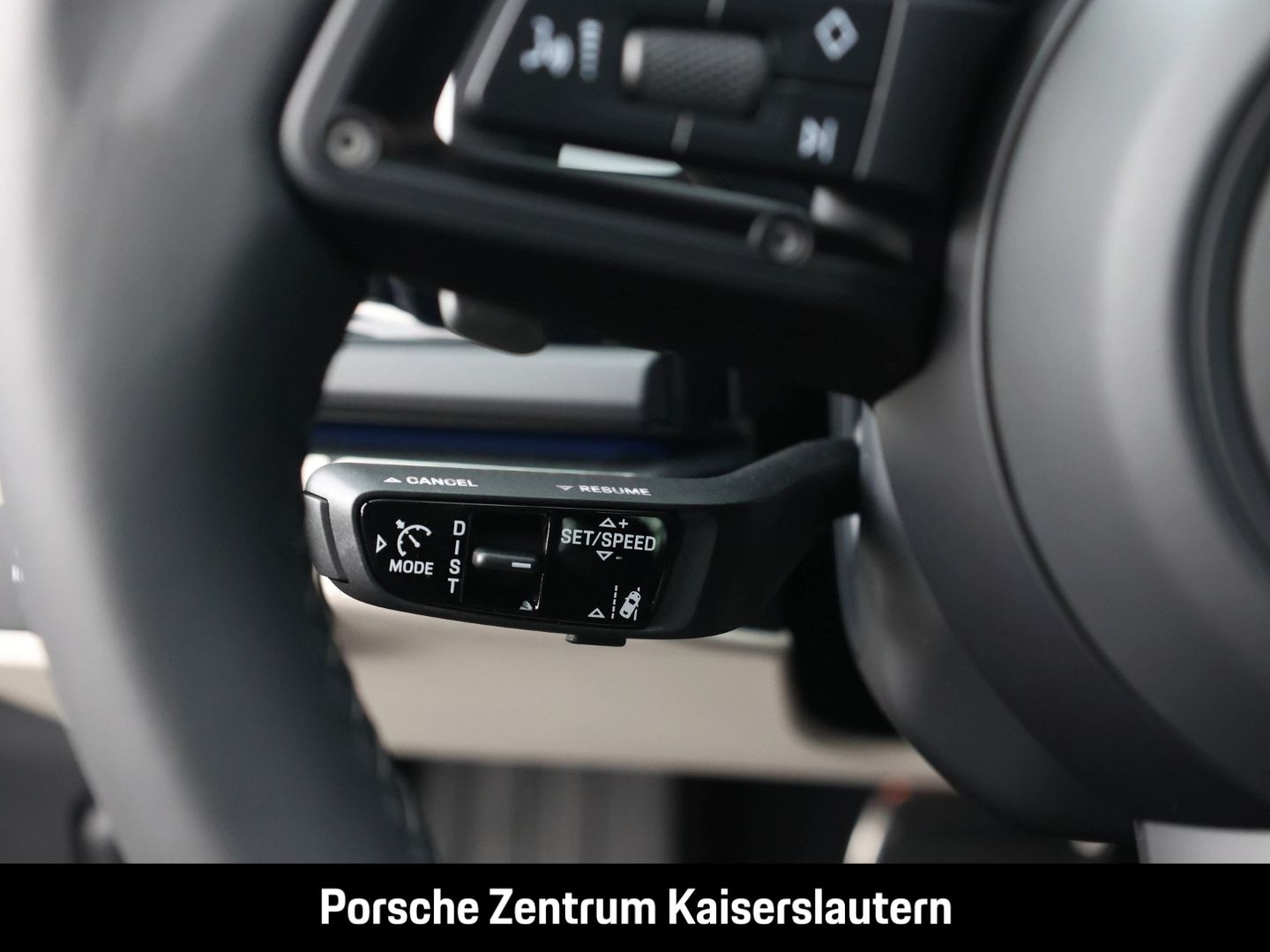 Porsche Panamera 4 E-Hybrid InnoDrive Surround-View LED