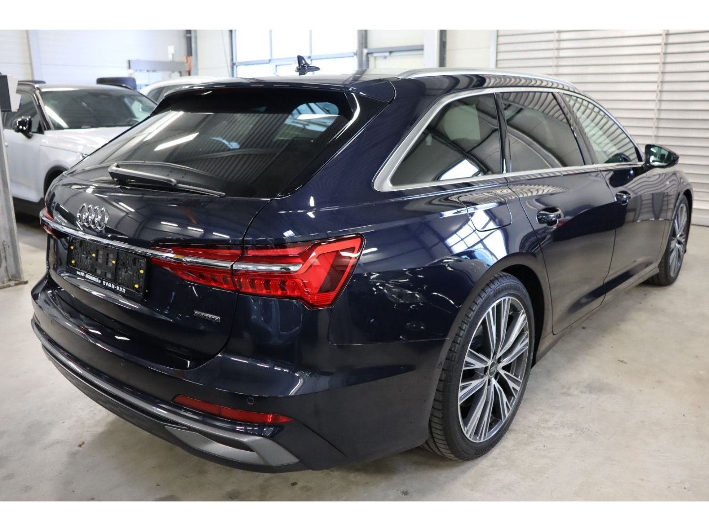 Audi A6 Avant 45 TDI quattro S line - Samsaru's Car Outlet