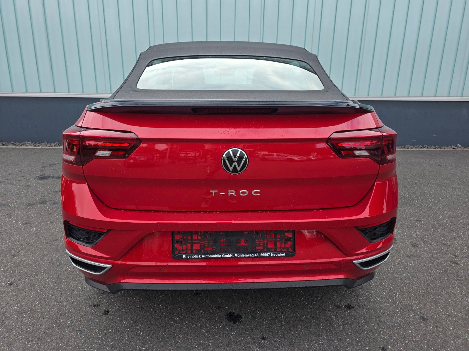 Volkswagen T-Roc R-Line Black - Samsaru's Car Outlet