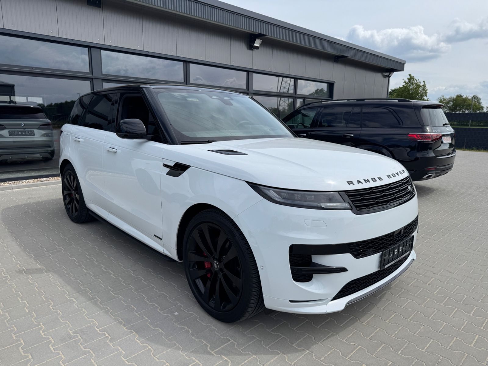 Range Rover Sport Autobiography - Samsaru's Car Outlet