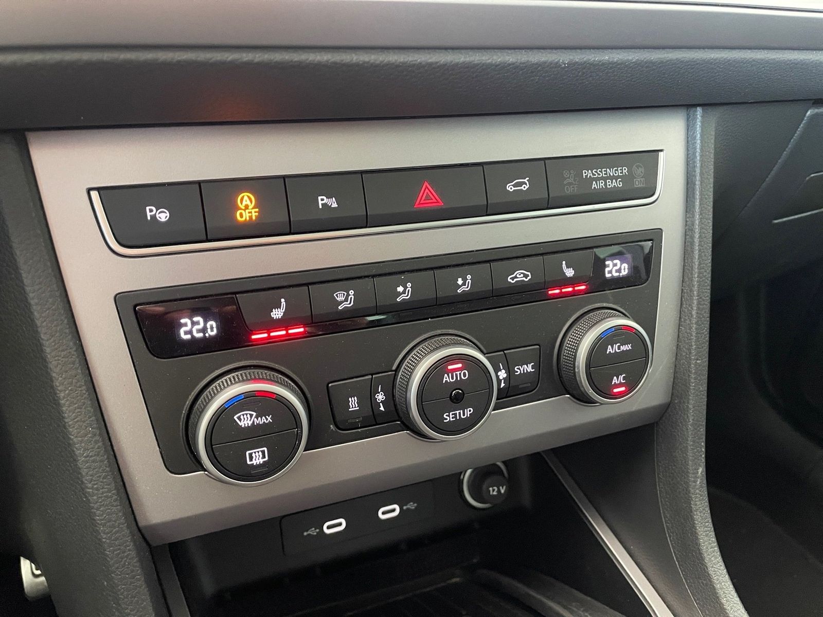 Seat Ateca 2.0 TDI FR LED/NAVI/AHK/STAHZG/KAM/KESSY