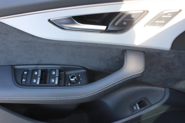 Audi Q7 50 TDI quattro competition plus MLED Pano