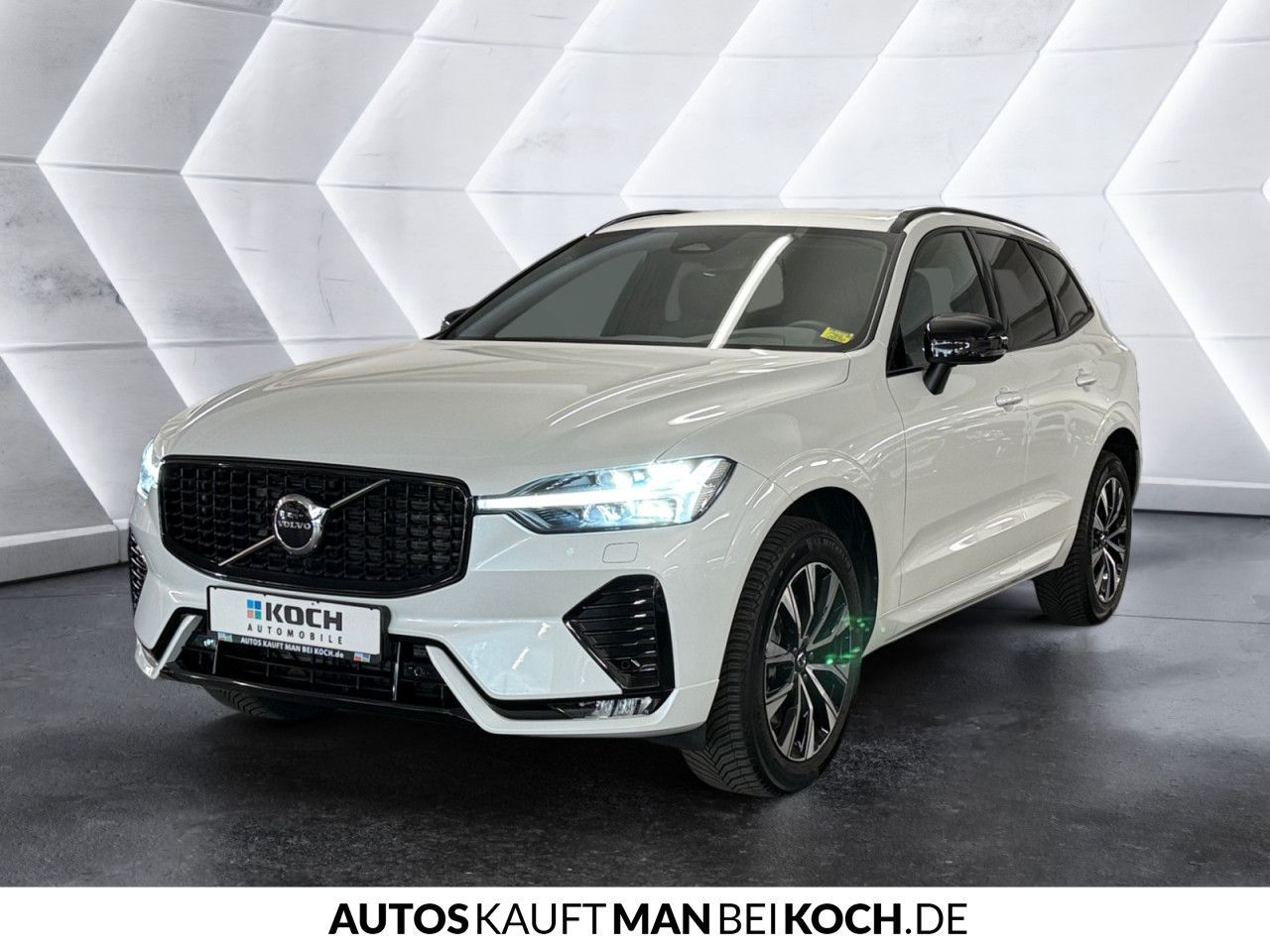 Volvo XC60 B5 AWD PlusDark ACC BLIS AHK VLED 4xSHz H&K
