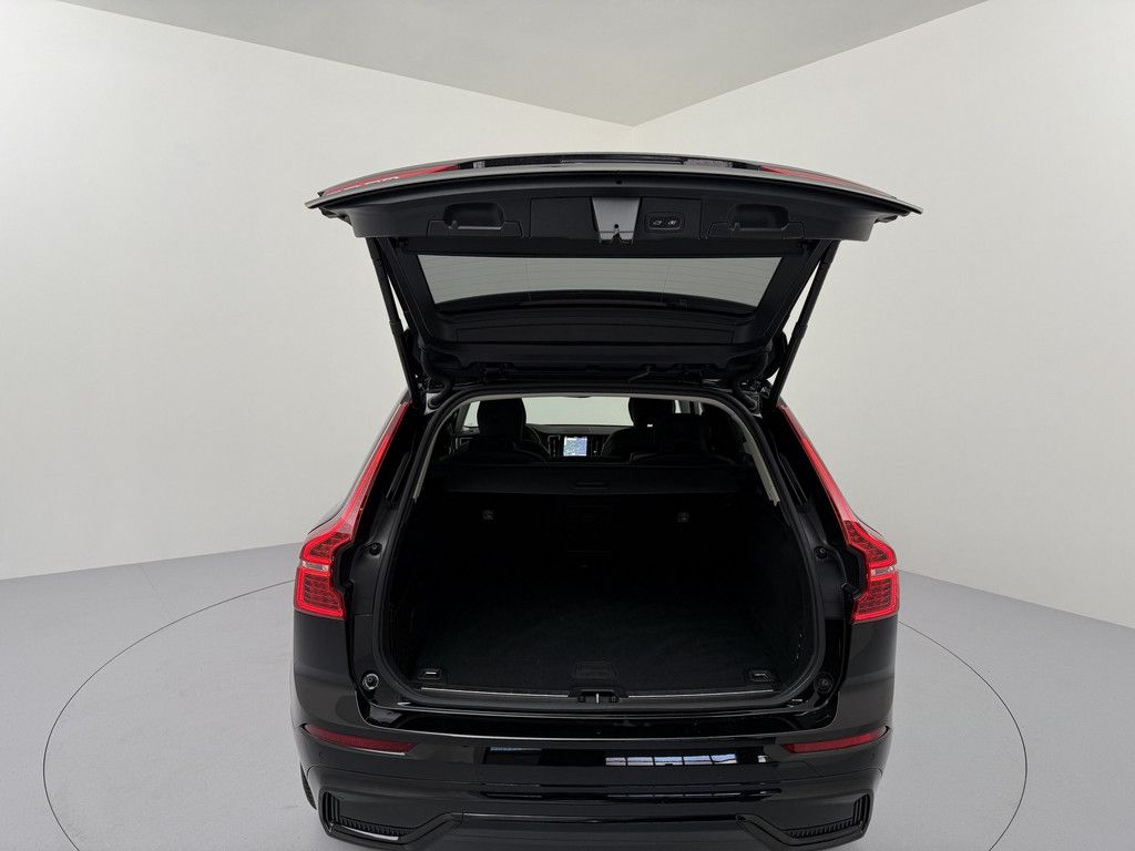 Volvo XC60 B5 AWD Ultra Dark *AHK*21-Zoll*360°*Luft-Fa