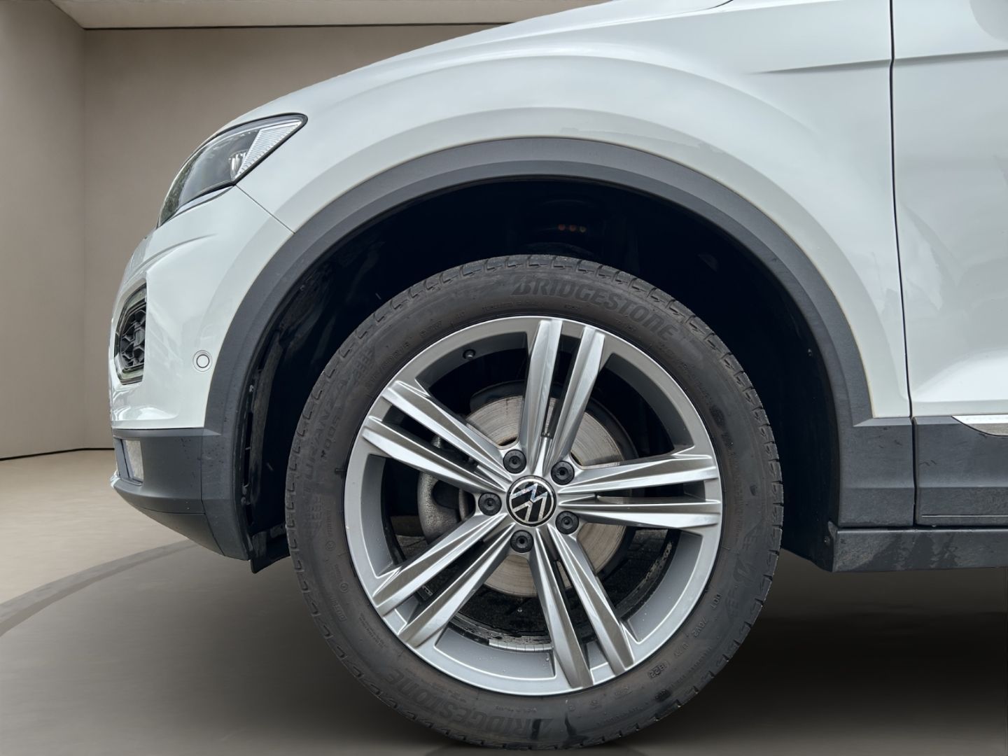 Volkswagen T-Roc Style 1.5 TSI DSG - Samsaru's Car Outlet