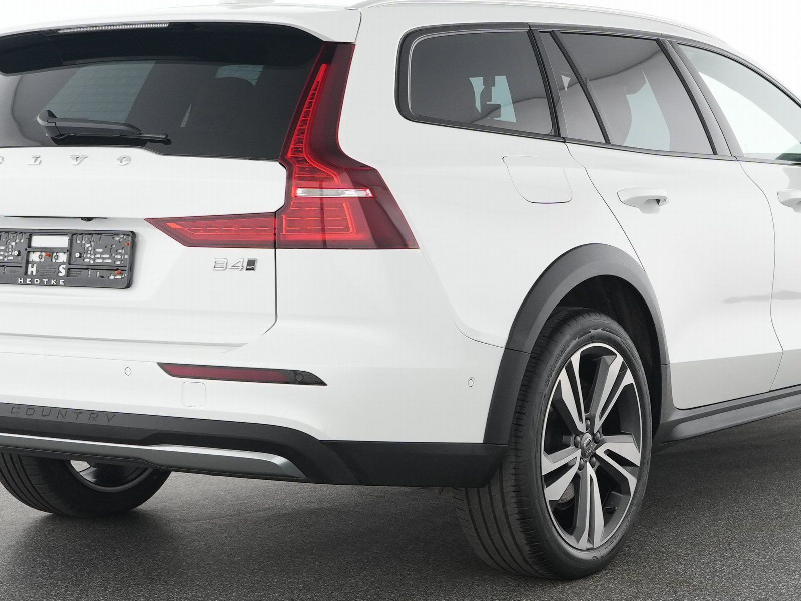 Volvo V60 CC B4 AWD Ultimate SONDERFINANZIERUG 1,99%*
