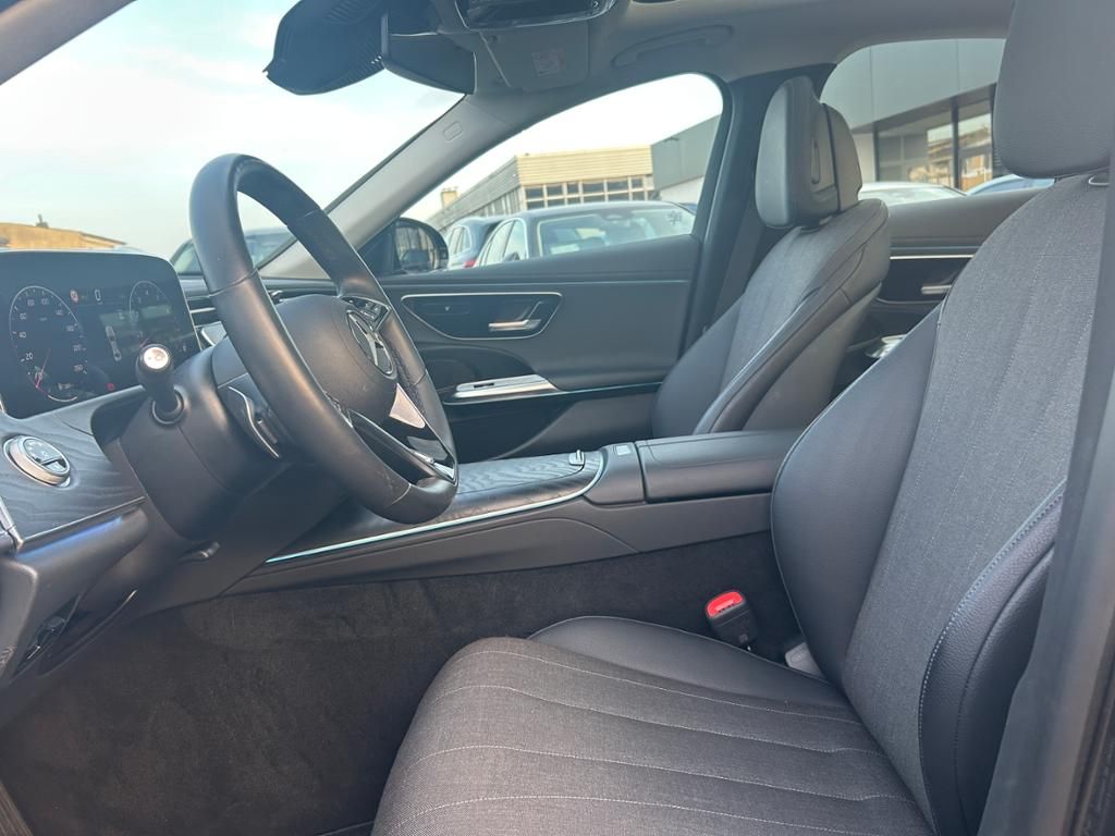 Mercedes-Benz E 200 - Samsaru's Car Outlet
