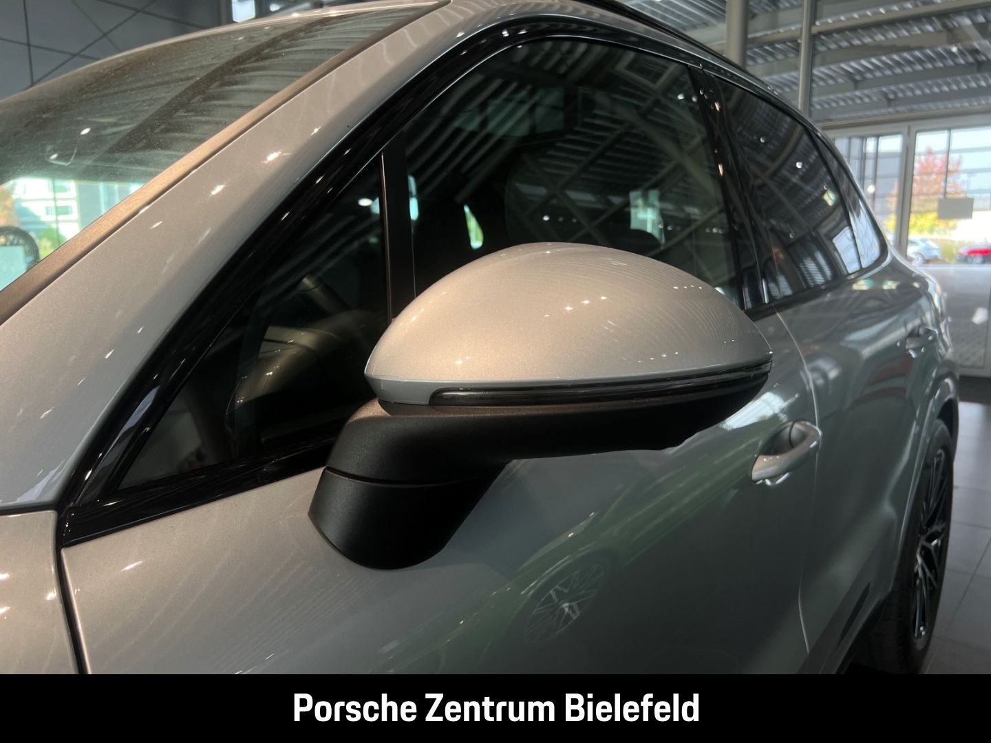 Porsche Cayenne E-Hybrid HA-Lenkung InnoDrive Soft-Close