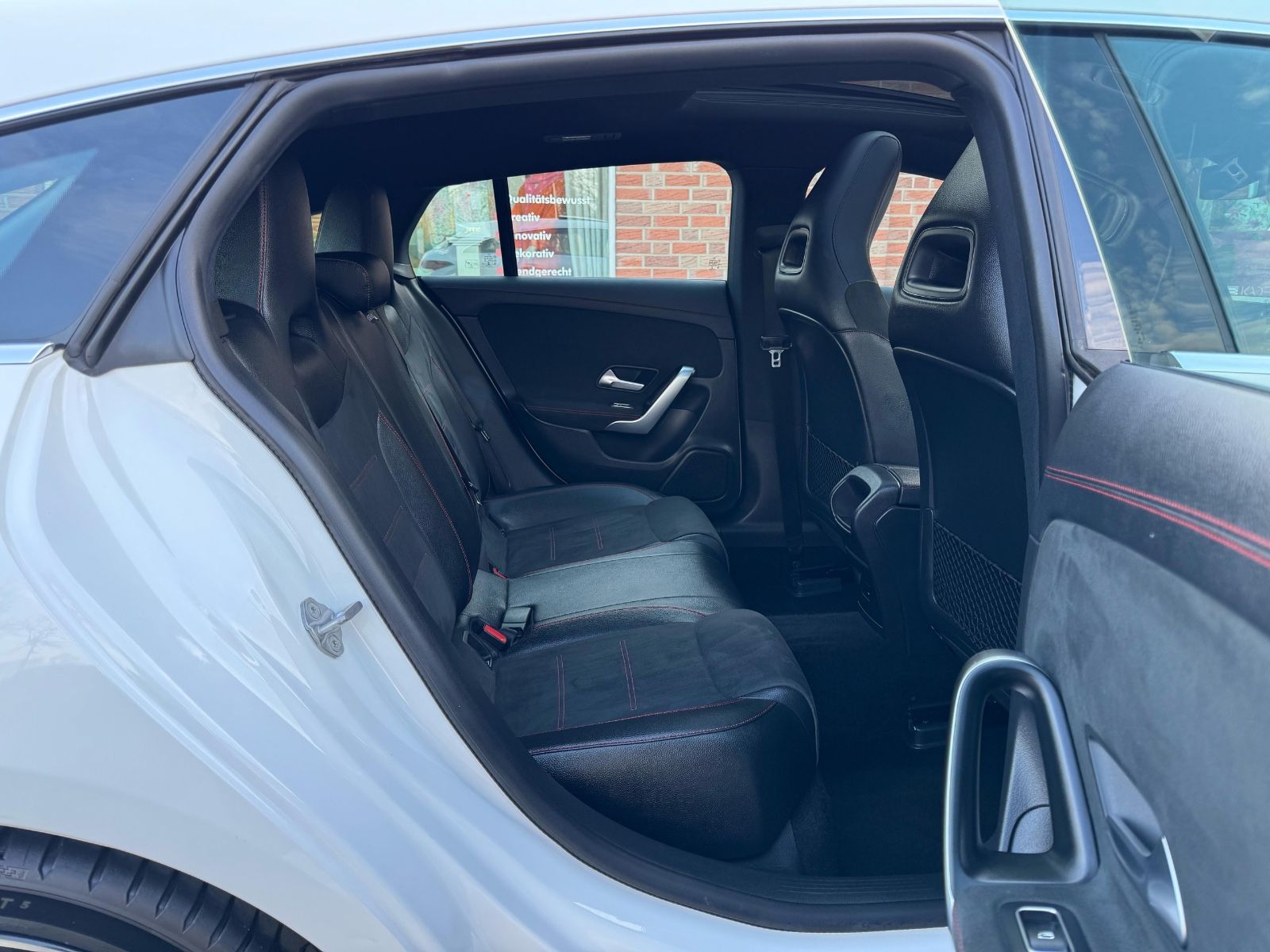 Mercedes-Benz CLA 35 AMG 4M - Samsaru's Car Outlet