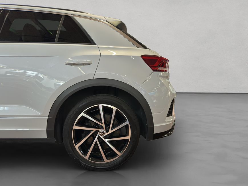 Volkswagen T-Roc R 2.0 TSI 4MOTION - Samsaru's Car Outlet