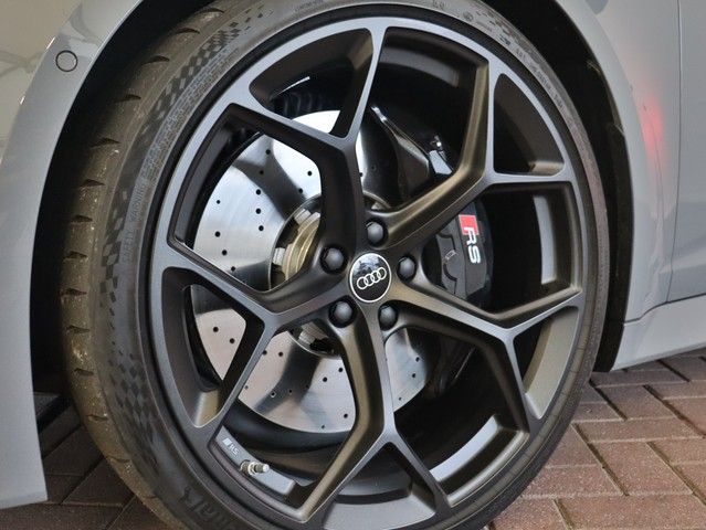 Audi RS 6 Avant Performance 4.0 TFSI PANO+HEAD-U