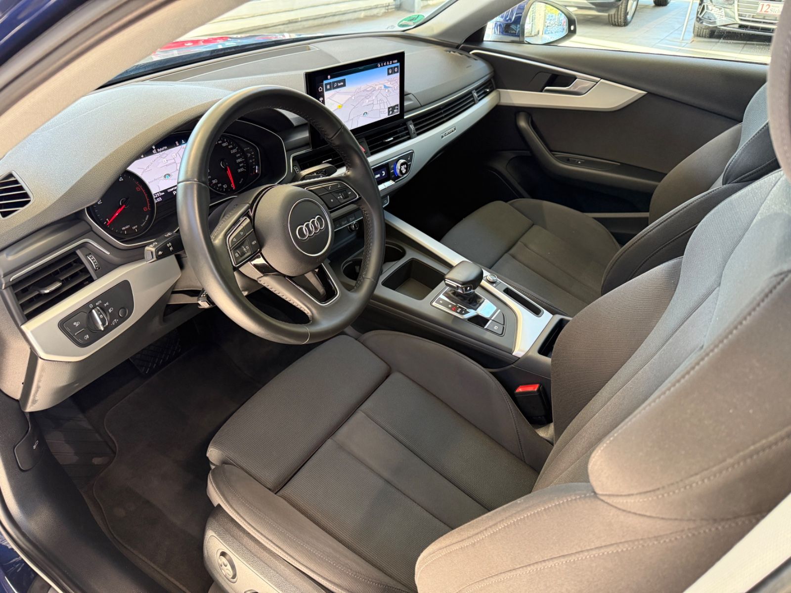 Audi A4 Lim. 40 TDI quattro advanced /1Hd./Matrix/ACC