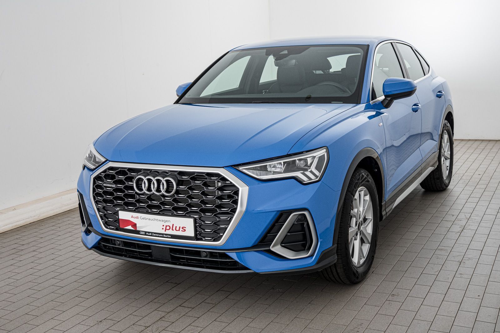 Audi Q3 Sportback S line 45 TFSI quattro - Samsaru's Car Outlet