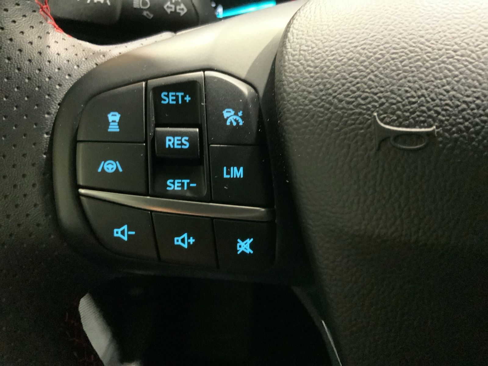 Ford Focus ST-Line Turnier Aut.*ACC*KAM*NAVI*LED*WINT