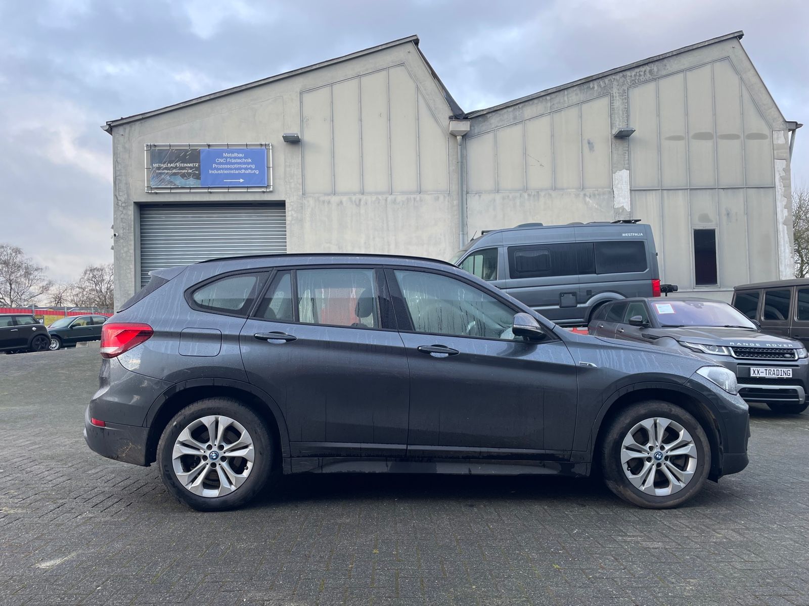 BMW X1 xDrive 25 e Advantage - Samsaru's Car Outlet