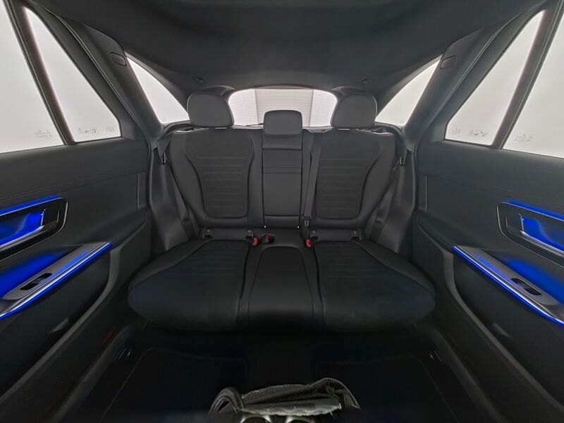 Mercedes-Benz GLC 300 d 4M AMG+20+PANO+SOUND+HEADUP+AHK+DISTR.