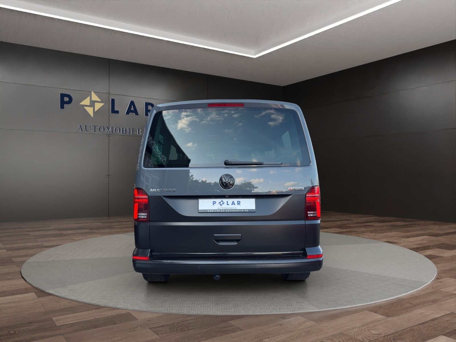 Volkswagen T6.1 Multivan - Samsaru's Car Outlet