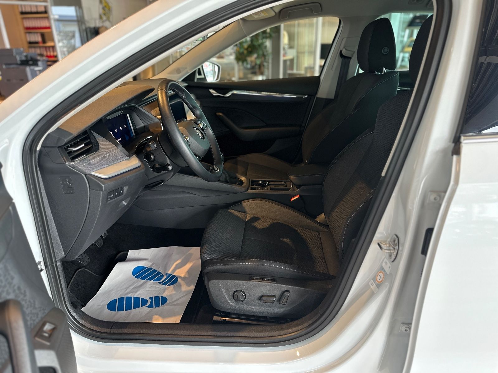 Skoda Octavia Combi - Samsaru's Car Outlet