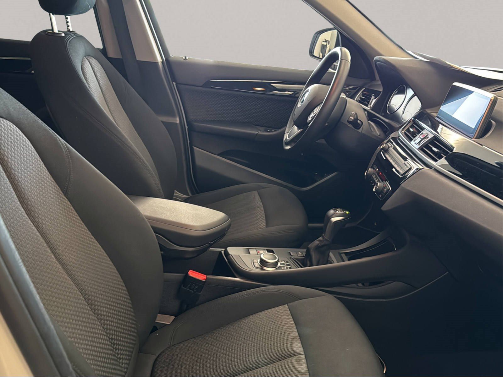 BMW X1 xDrive25e - Samsaru's Car Outlet