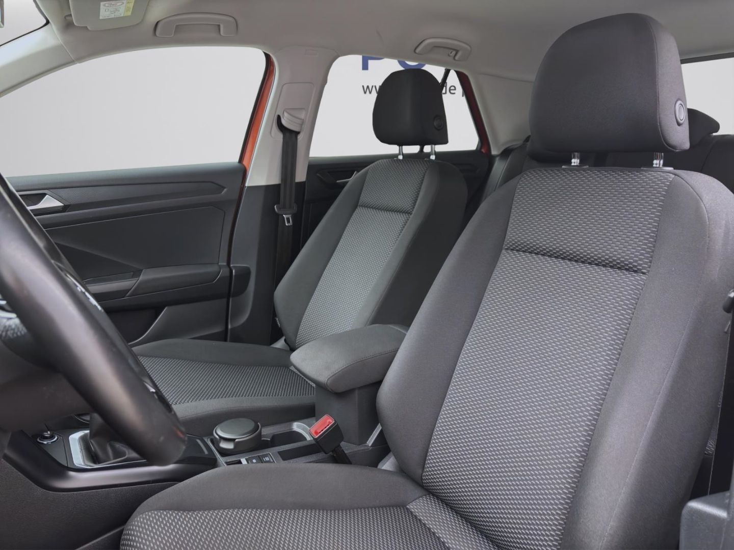 Volkswagen T-Roc 1.0 TSI - Samsaru's Car Outlet