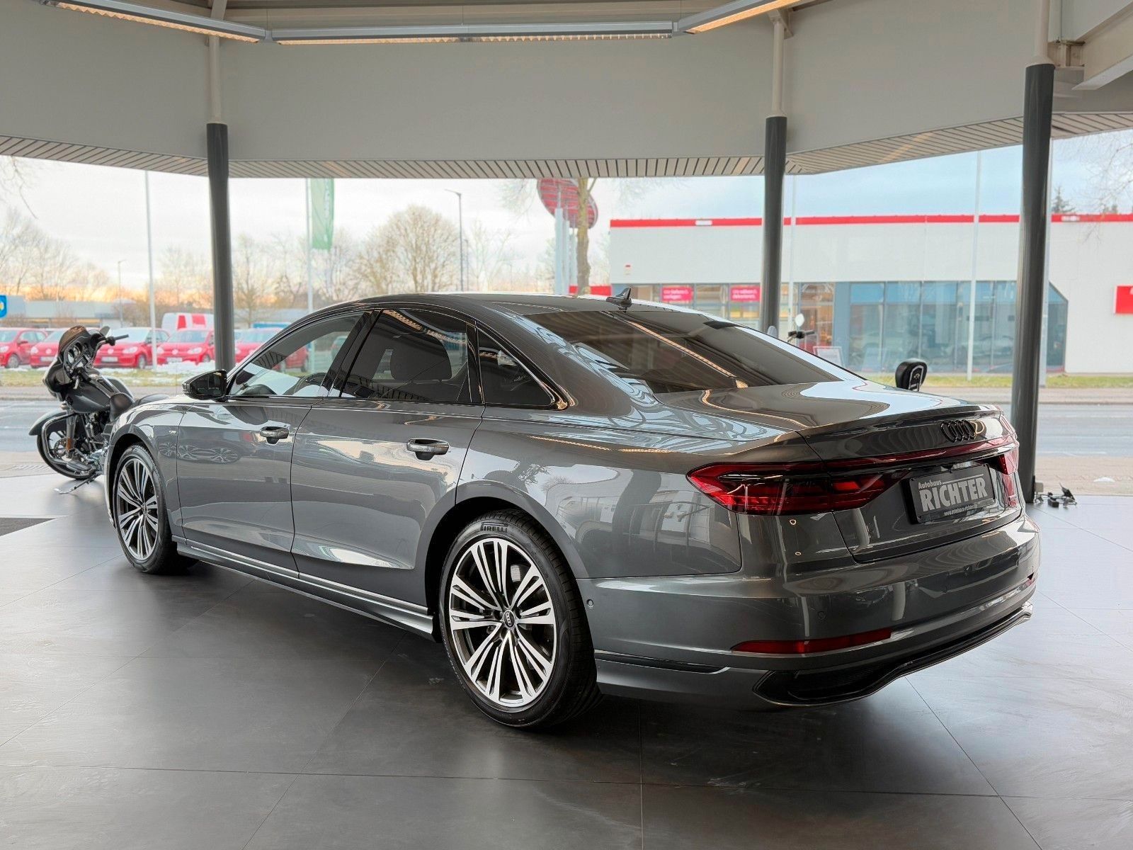 Audi A8 55 TFSI quattro S-Line - Samsaru's Car Outlet