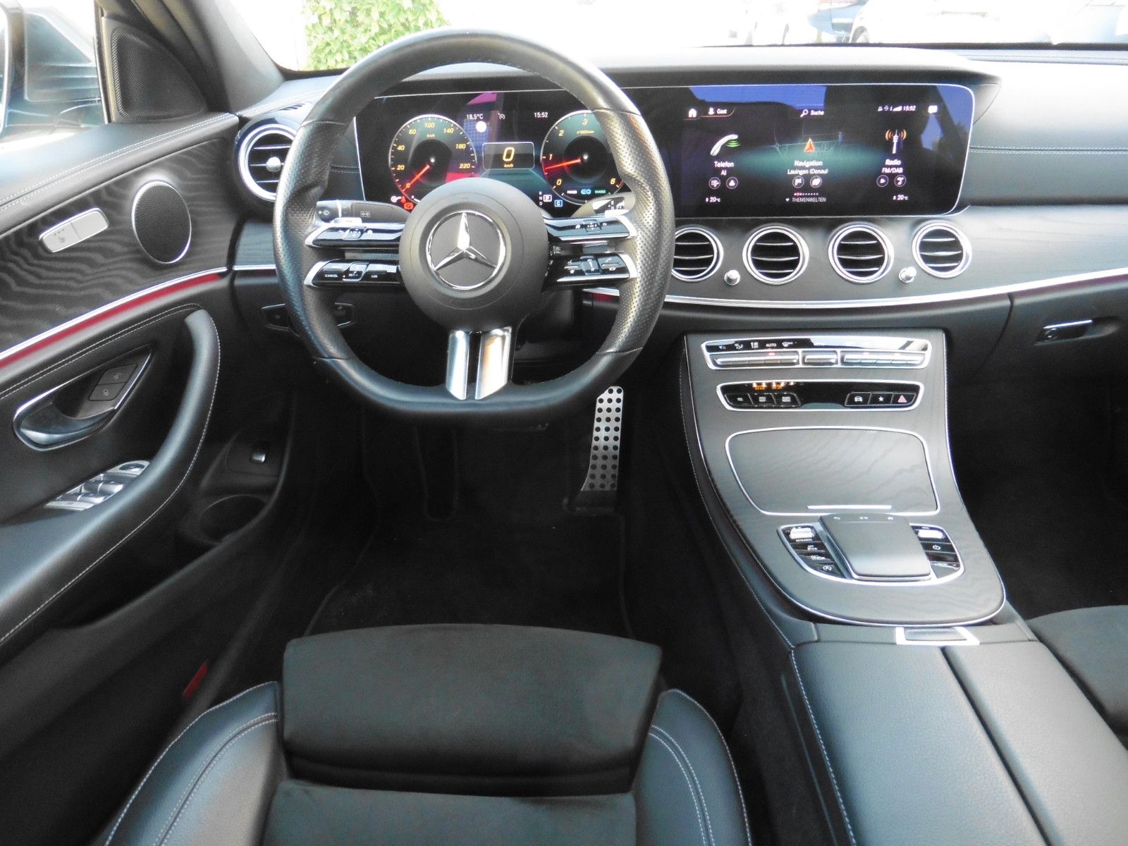 Mercedes-Benz E 300 d 4MATIC AMG Line - Samsaru's Car Outlet
