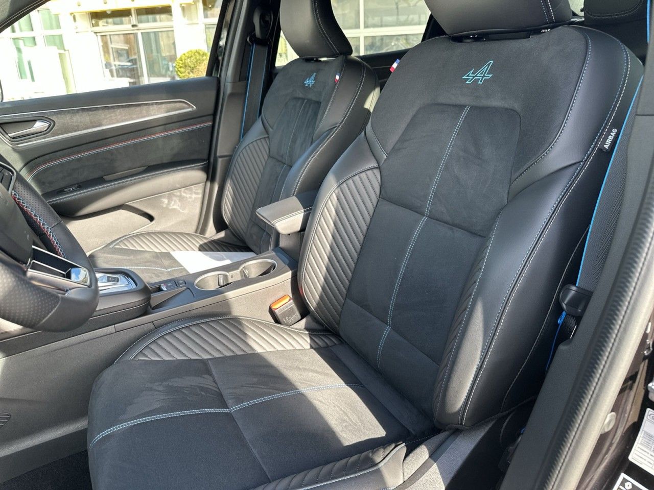 Renault Arkana Esprit Alpine Mild Hybrid - Samsaru's Car Outlet